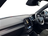Volvo XC40 Image 2