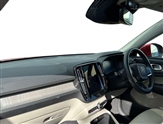 Volvo XC40 Image 2
