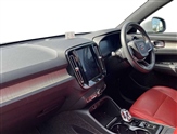 Volvo XC40 Image 2