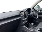 Volvo XC40 Image 2