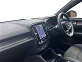 Volvo XC40 Image 2