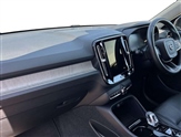 Volvo XC40 Image 2