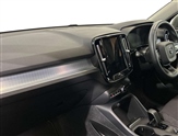 Volvo XC40 Image 2