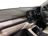 Volvo XC40 Image 2