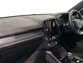 Volvo XC40 Image 2