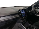 Volvo XC40 Image 2