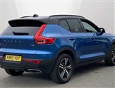 Volvo XC40 Image 2