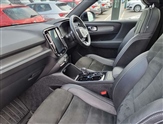 Volvo XC40 Image 2