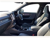 Volvo XC40 Image 2